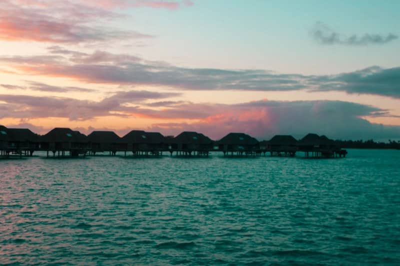 Bora Bora, Fransız Polinezyası: Turkuaz Lagünleri ve Lüks Tatilin Adası Bora Bora, Fransız Polinezyası: Turkuaz Lagünleri ve Lüks Tatilin Adası
