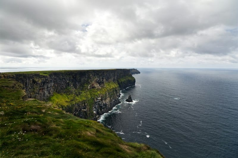 Moher Kayalıkları, İrlanda: Atlantik Okyanusu'ndaki Eşsiz Manzara Moher Kayalıkları, İrlanda: Atlantik Okyanusu'ndaki Eşsiz Manzara