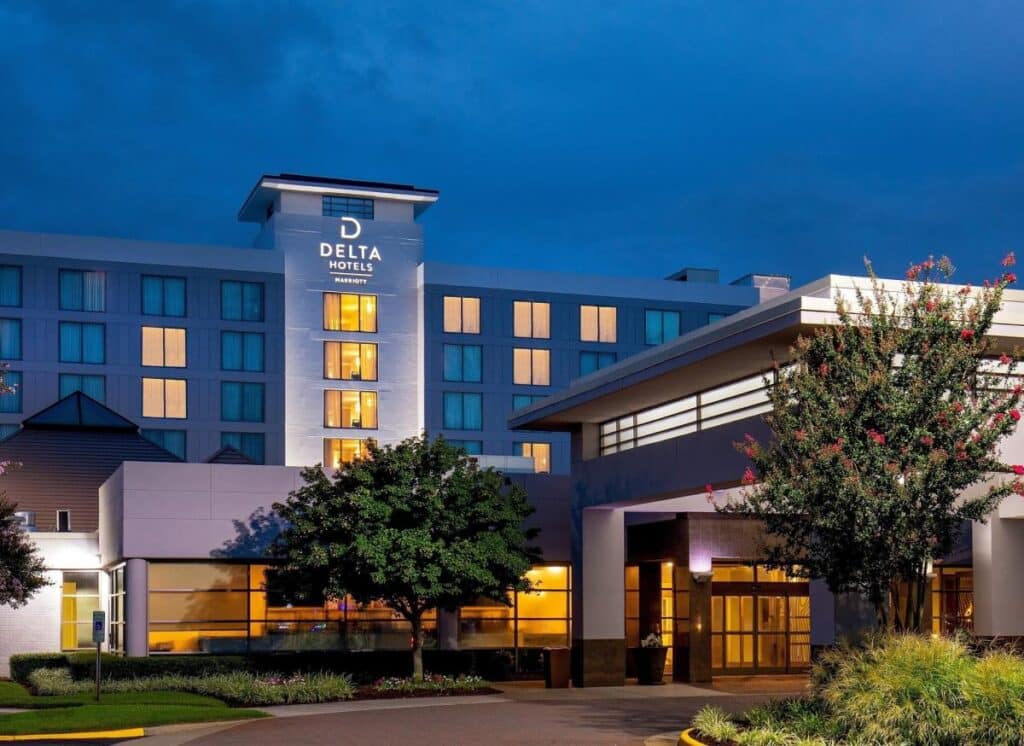 Delta Hotel'de Kalınır Mı?