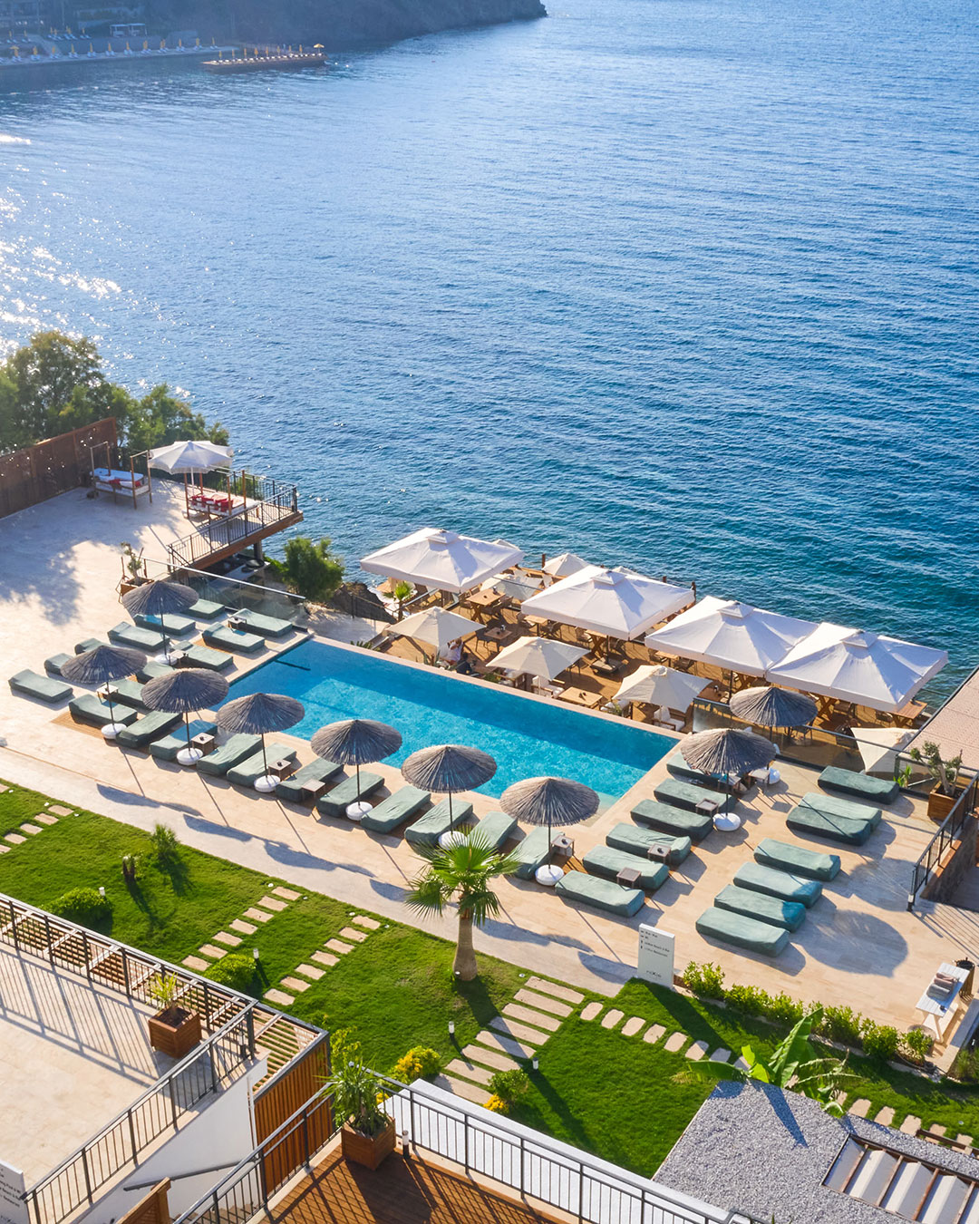 Nixie Hotel Beach