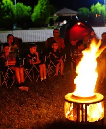 Kamp Ateşi Etkisi: 2025'te Doğada Gece Hayatının Yeniden Yükselişi